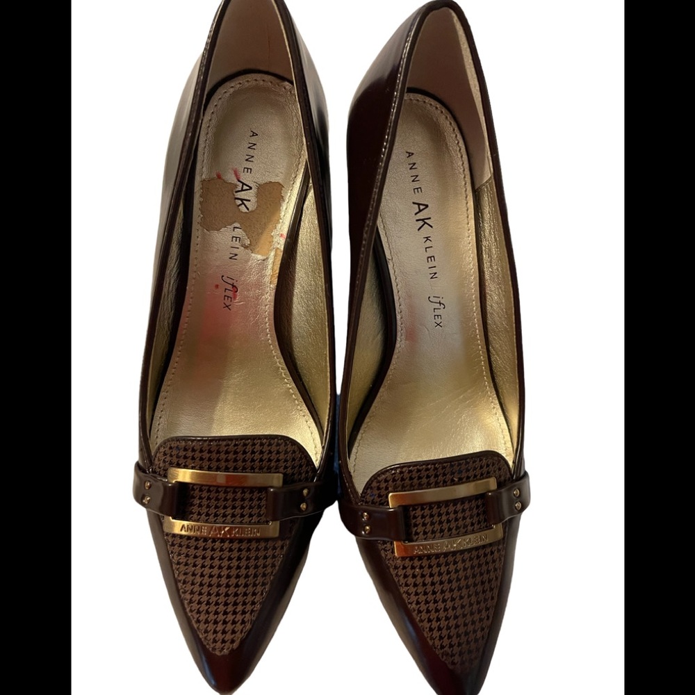 WOMEN’S BROWN ANNE KLEIN HEELS, SIZE 7